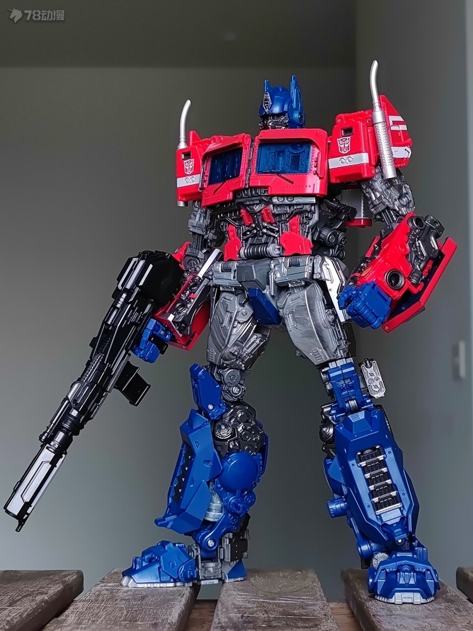 模型欣赏:变形金刚 mpm-12 外传擎天柱,by azazellll.
