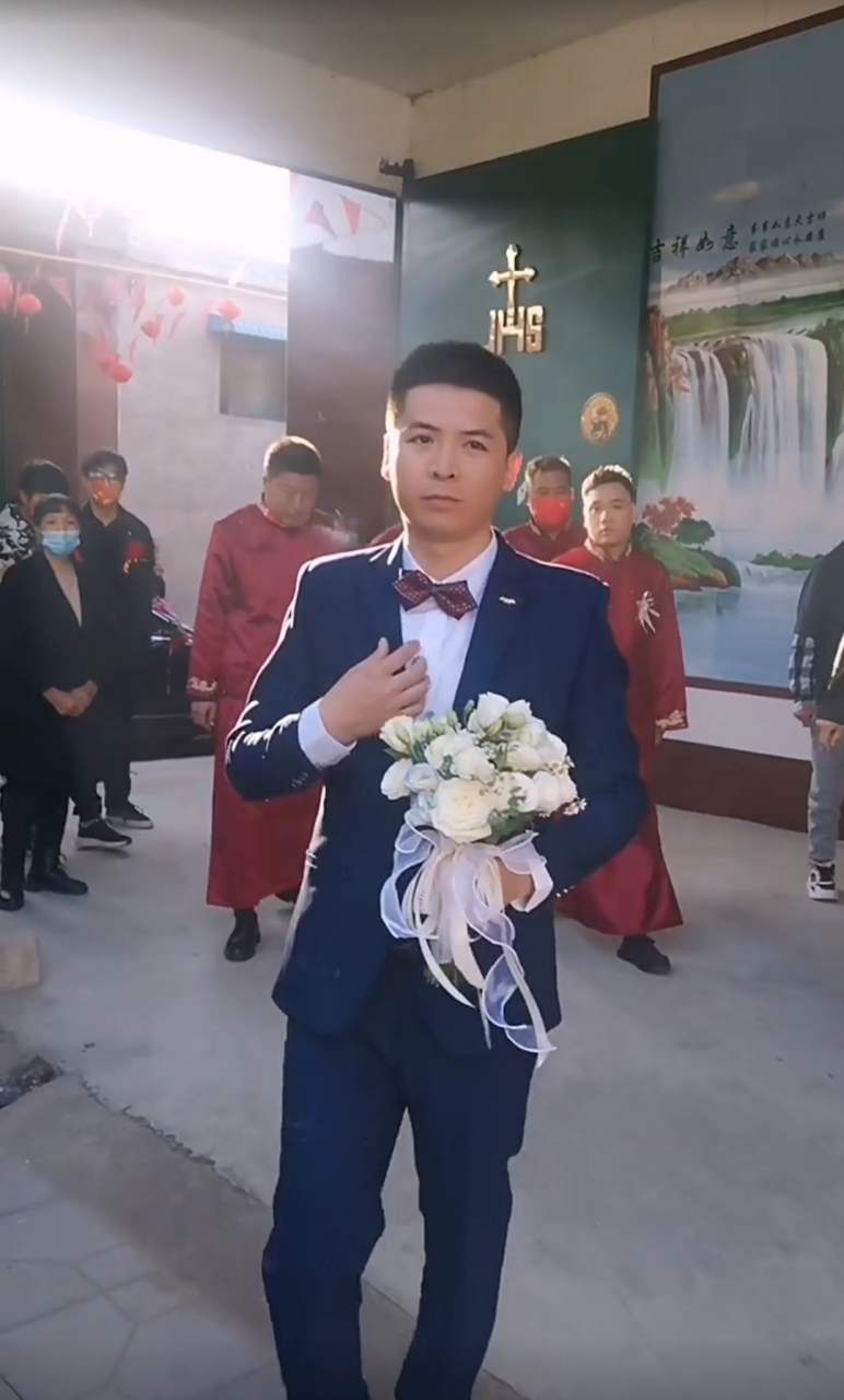 好帅气的新郎官,好漂亮的新娘子!