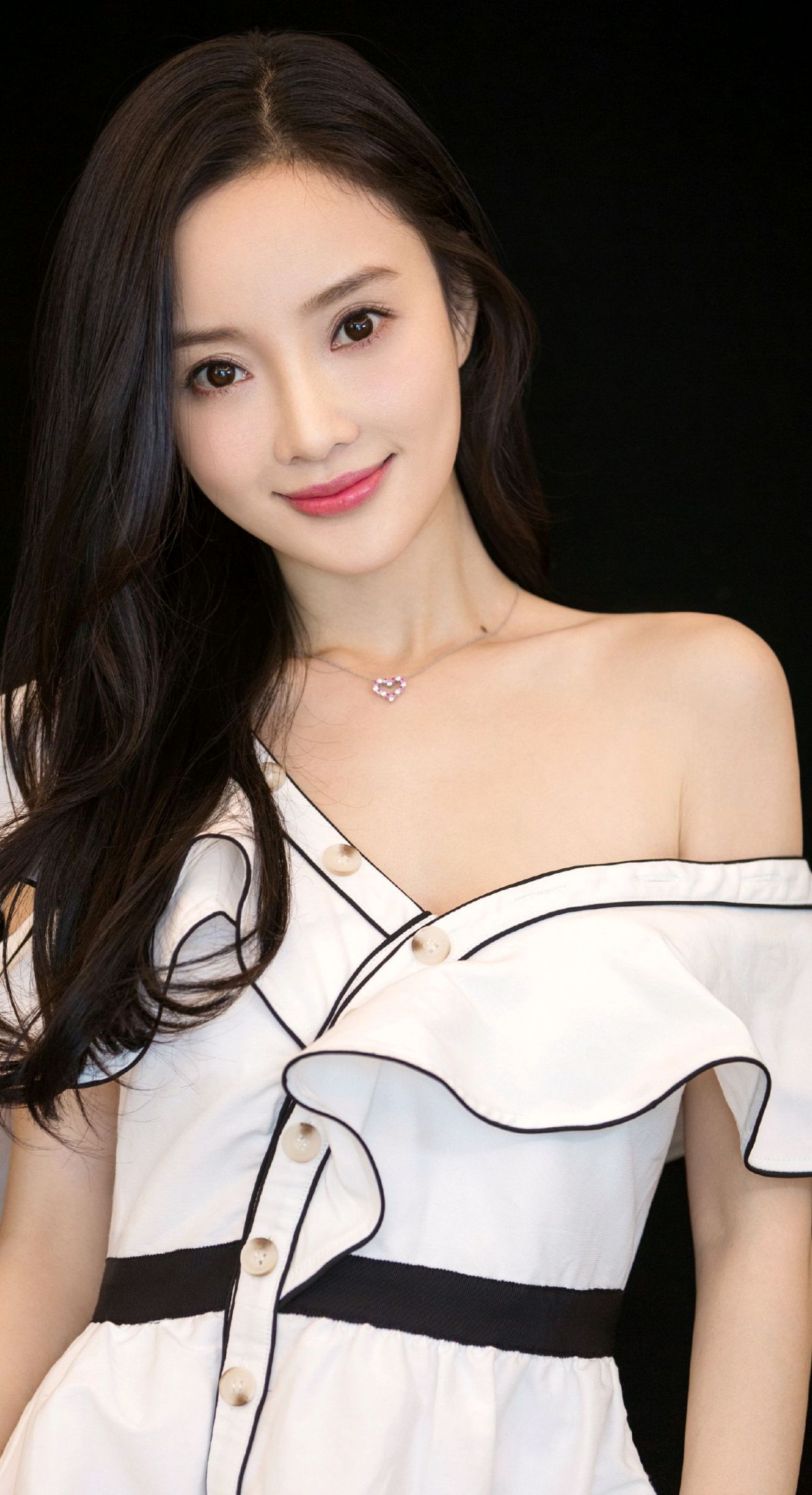 李小璐高清写真图集,皮肤白皙,美丽动人