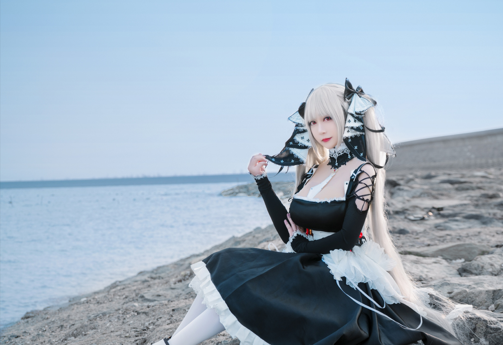 cosplay:你的"白丝"机器娘女仆,主人一起来海边玩耍吧