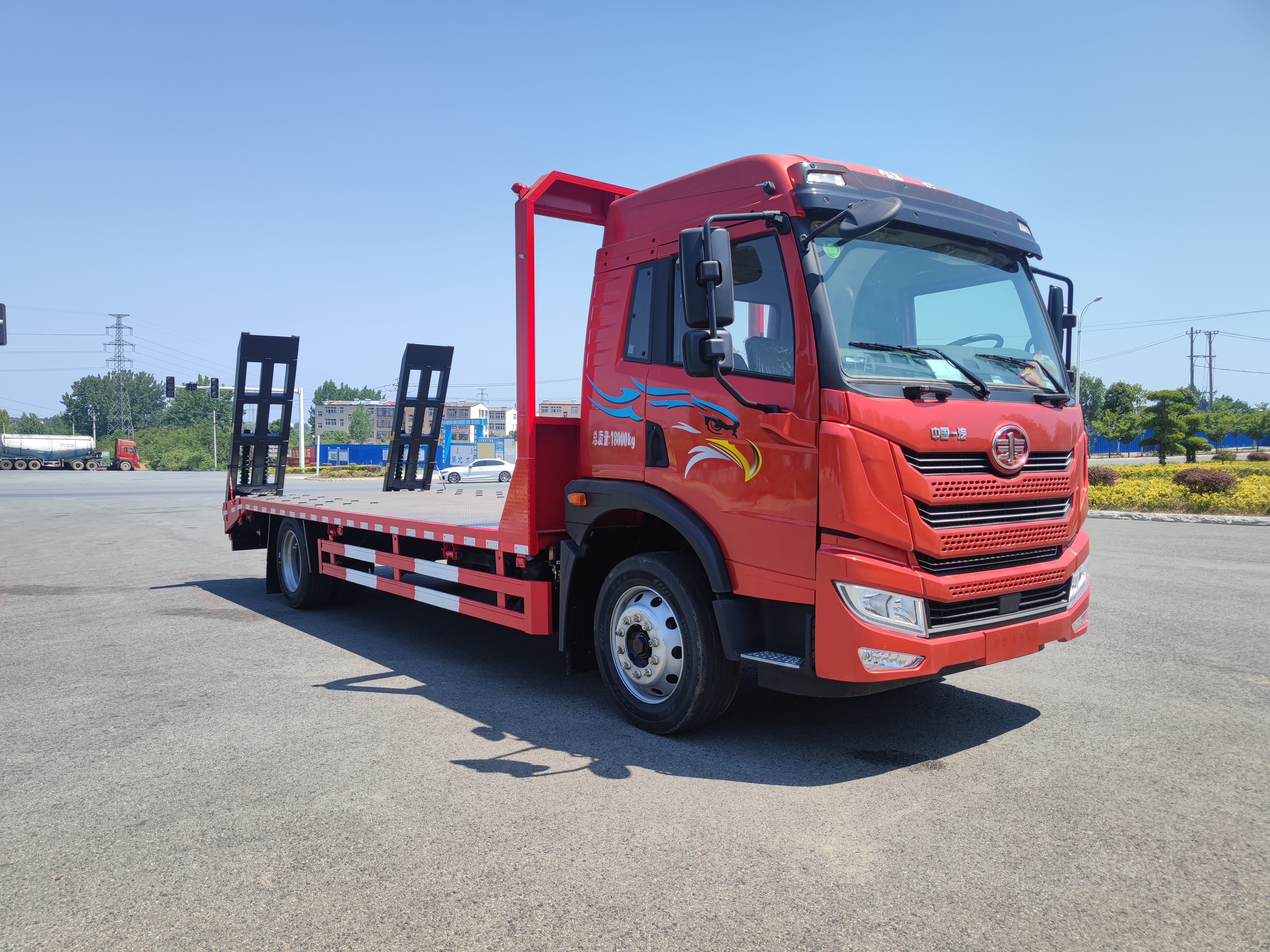 解放龙v下沉式挖机平板车