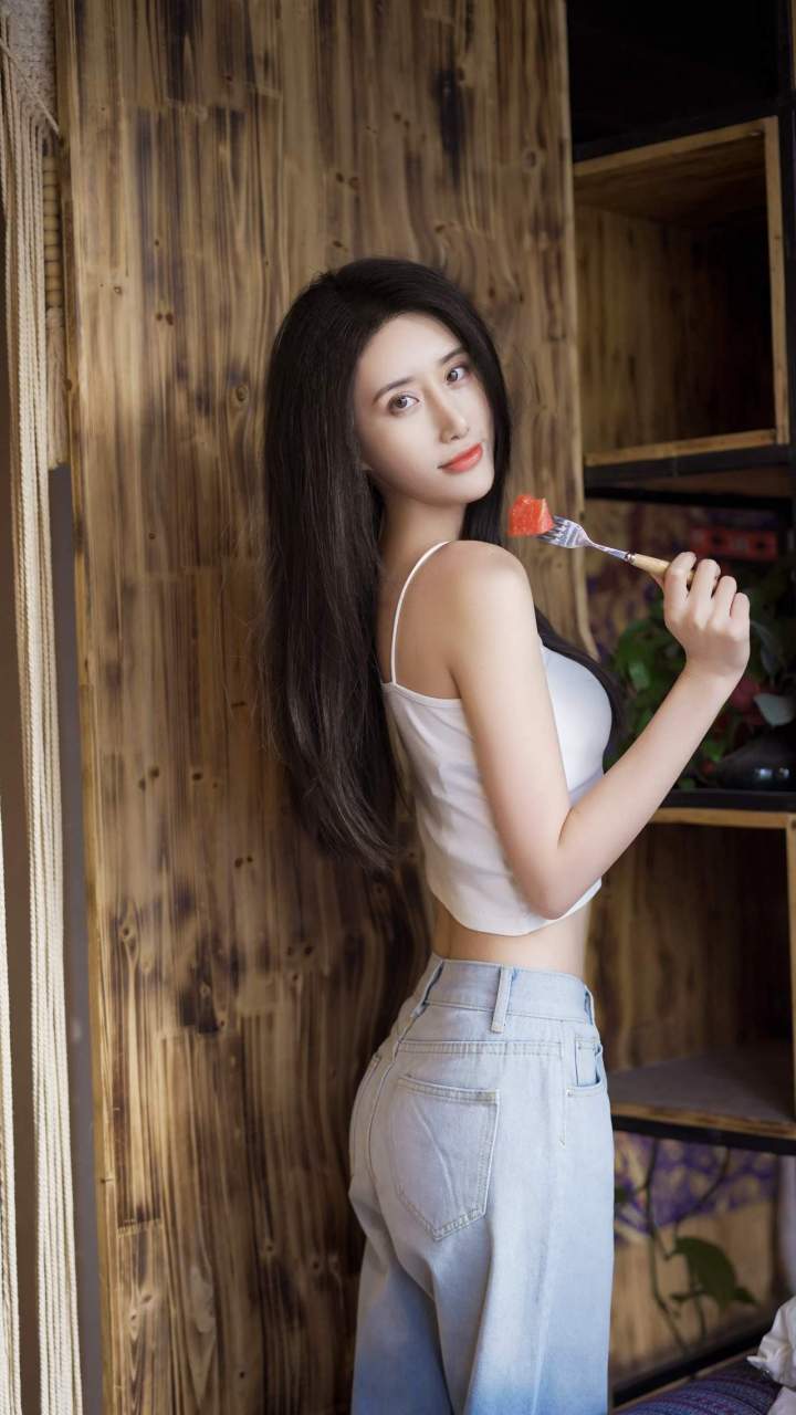 演员吴晴!#明星生图大赏# #我们都爱聊八卦# #娱乐