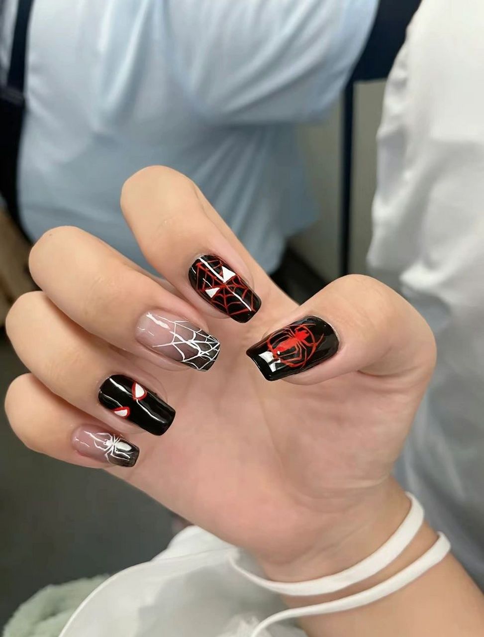 在dy_上看到一个小姐姐的蜘蛛侠美甲防?