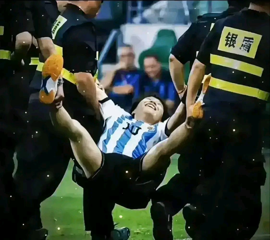 拥抱梅西少年读北京顶尖学校,曾获数学奖,提前咨询律师锻炼体能