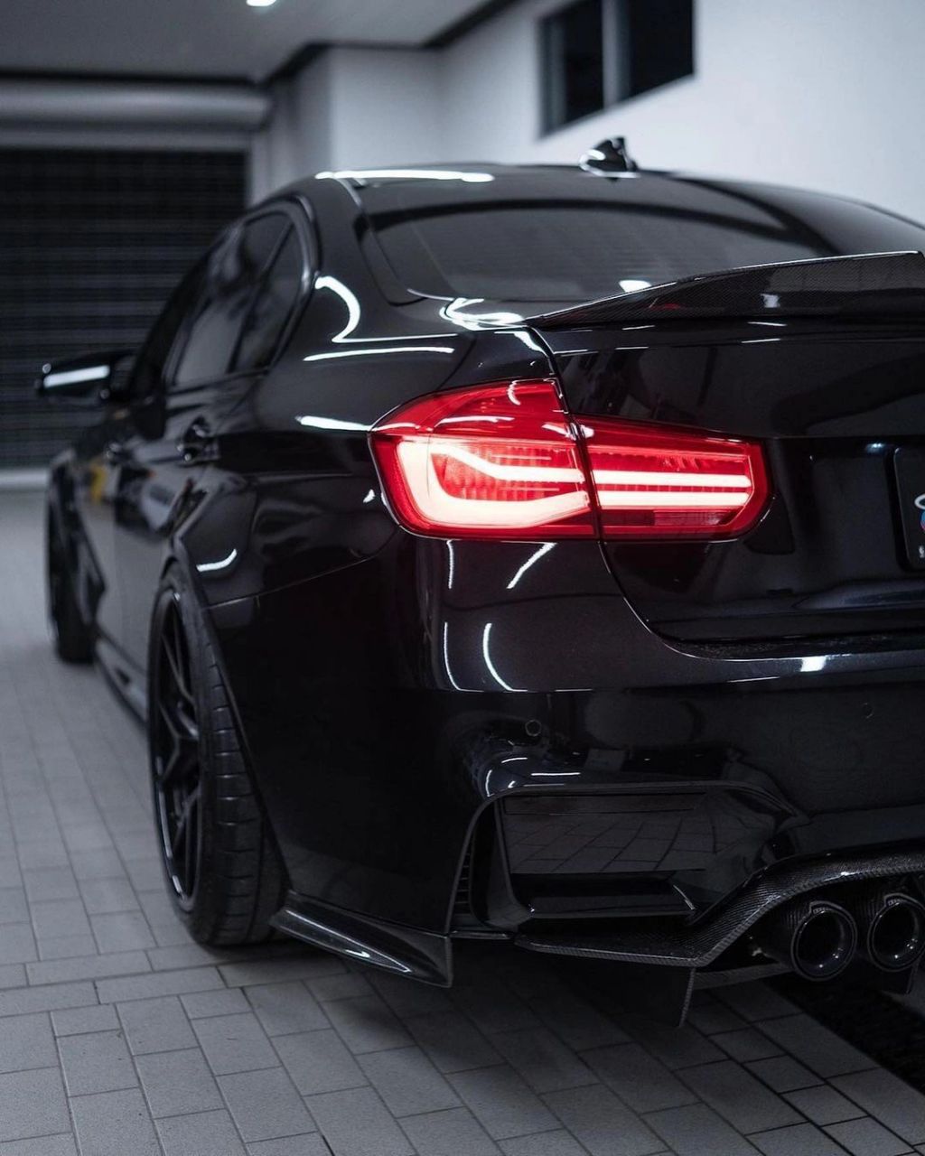 f82的宝马m4 黑武士外观颜色 是不是你心目中最钟意的一款车型 经典的