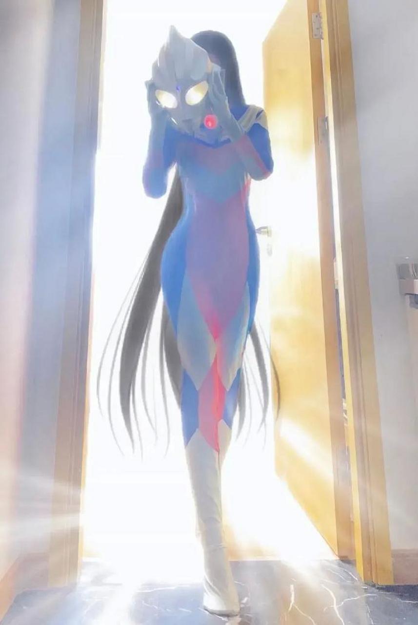 这绝对是cosplay奥特曼最成功的一次
