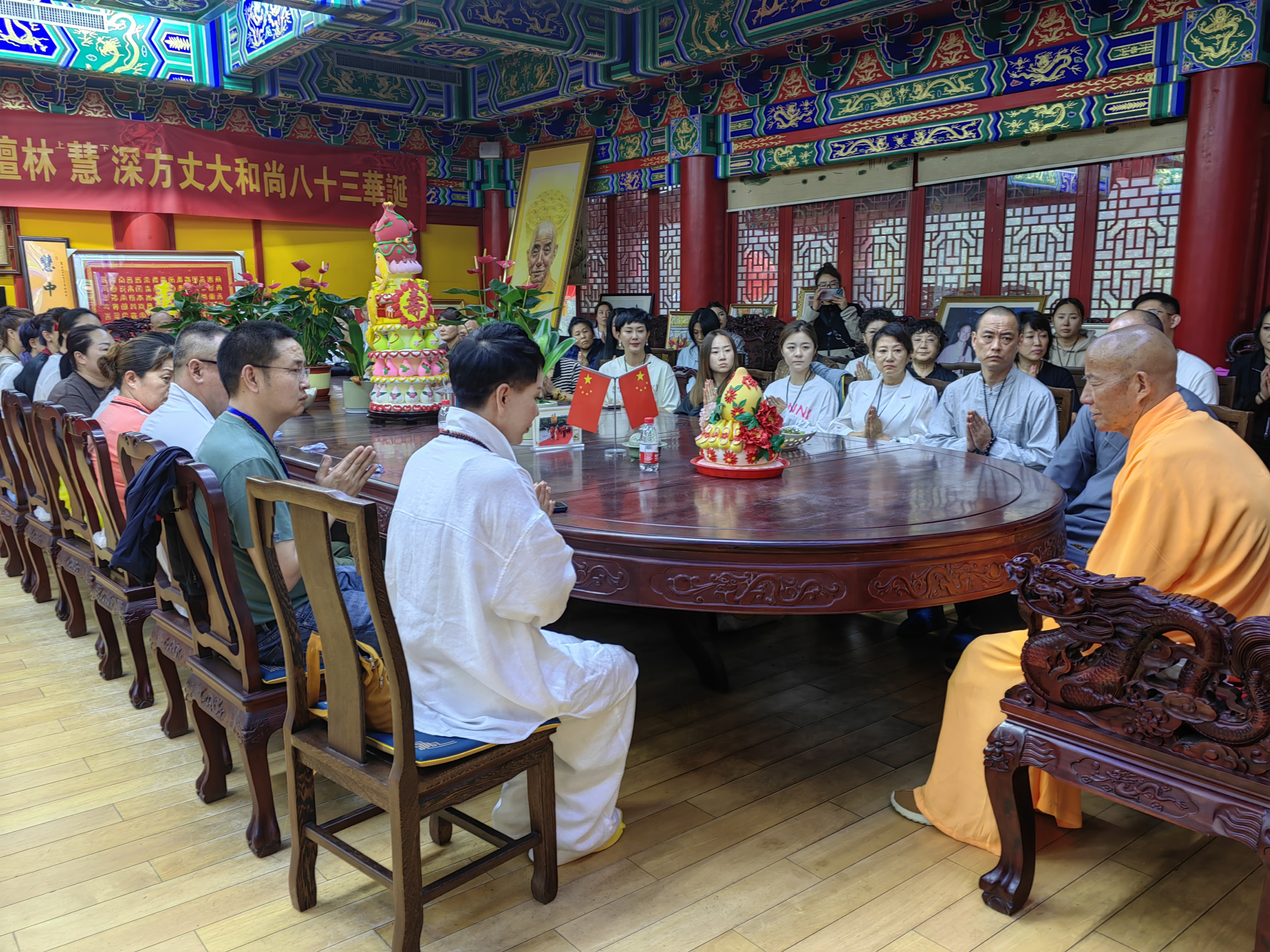 普救禅寺功德主金蓄率辽宁祈福团来九华山礼佛参拜