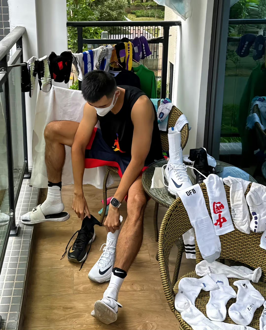 体育生一般都有多少双袜子?