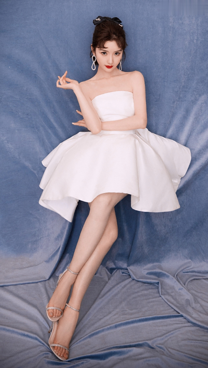 毛晓彤  美腿玉足合集