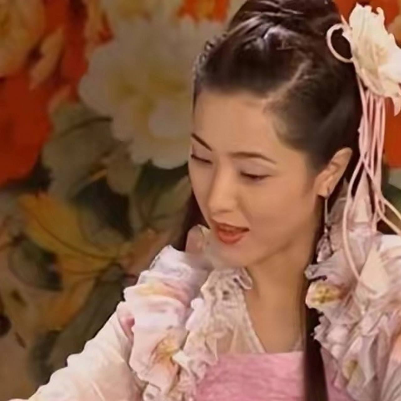 才子王安旭与梅三娘相爱成亲,谁曾想梅三娘被王安旭所杀,之后她化为