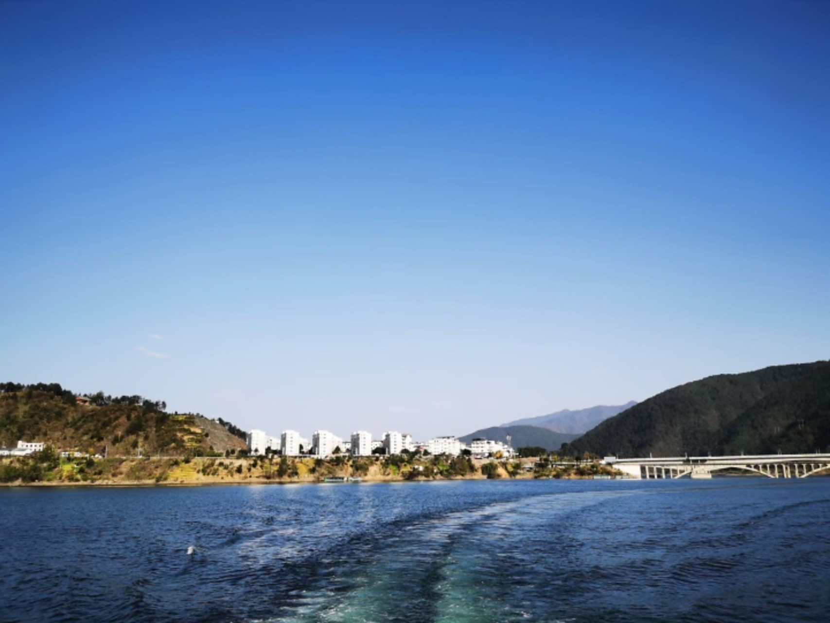 青川白龙湖,这边风景独好|||白龙湖,由宝珠寺水电站蓄水形成,是四川