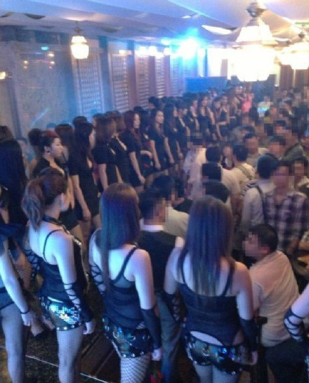 当年,东莞有2000多家夜场,30万女子在这上班