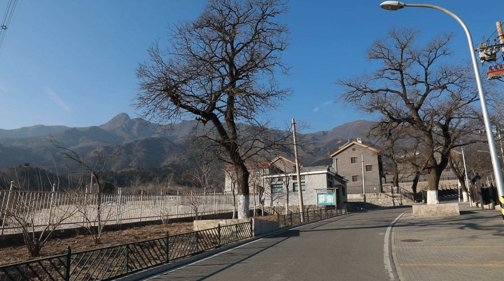 苏家坨镇七王坟村"三管齐下"村规民约执行率达到99%