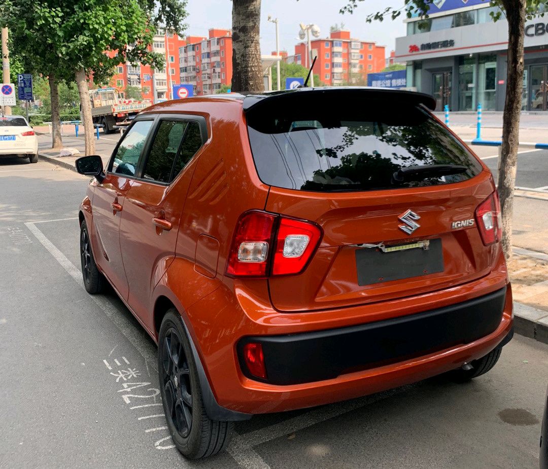 铃木ignis街头实拍,诠释都市suv"新理念",个性化元素更丰富