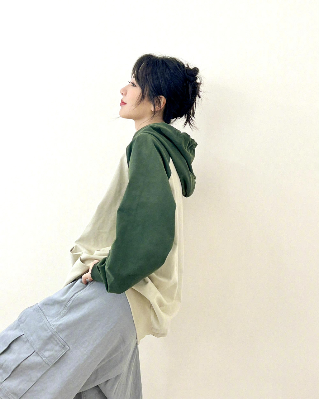 杨紫身上这个卫衣多少钱呢?我拿下.