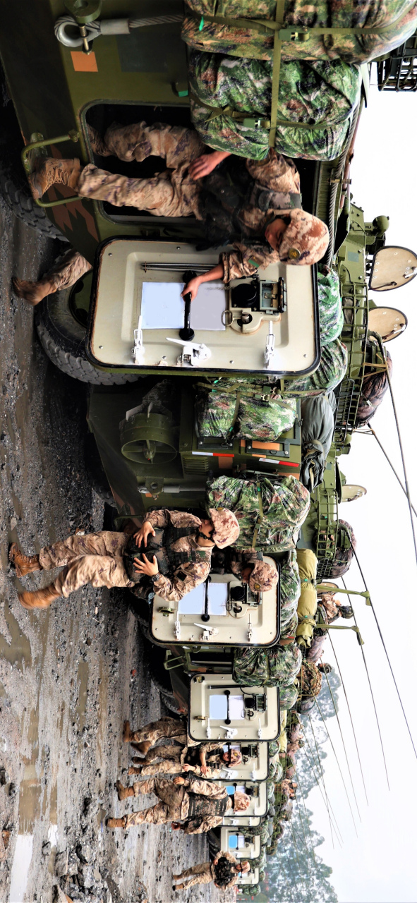 高清壁纸来一波! 南战第74集团军白台山劲旅春节拉练!