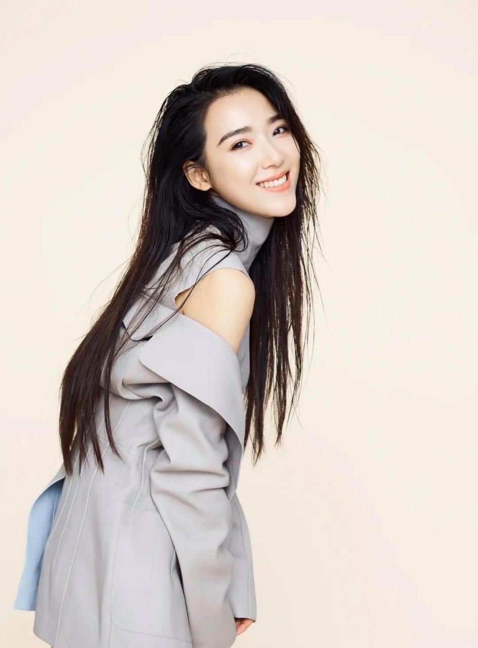 宁心,中国内地著名女演员,模特,以其独特的气质和卓越的美丽赢得了