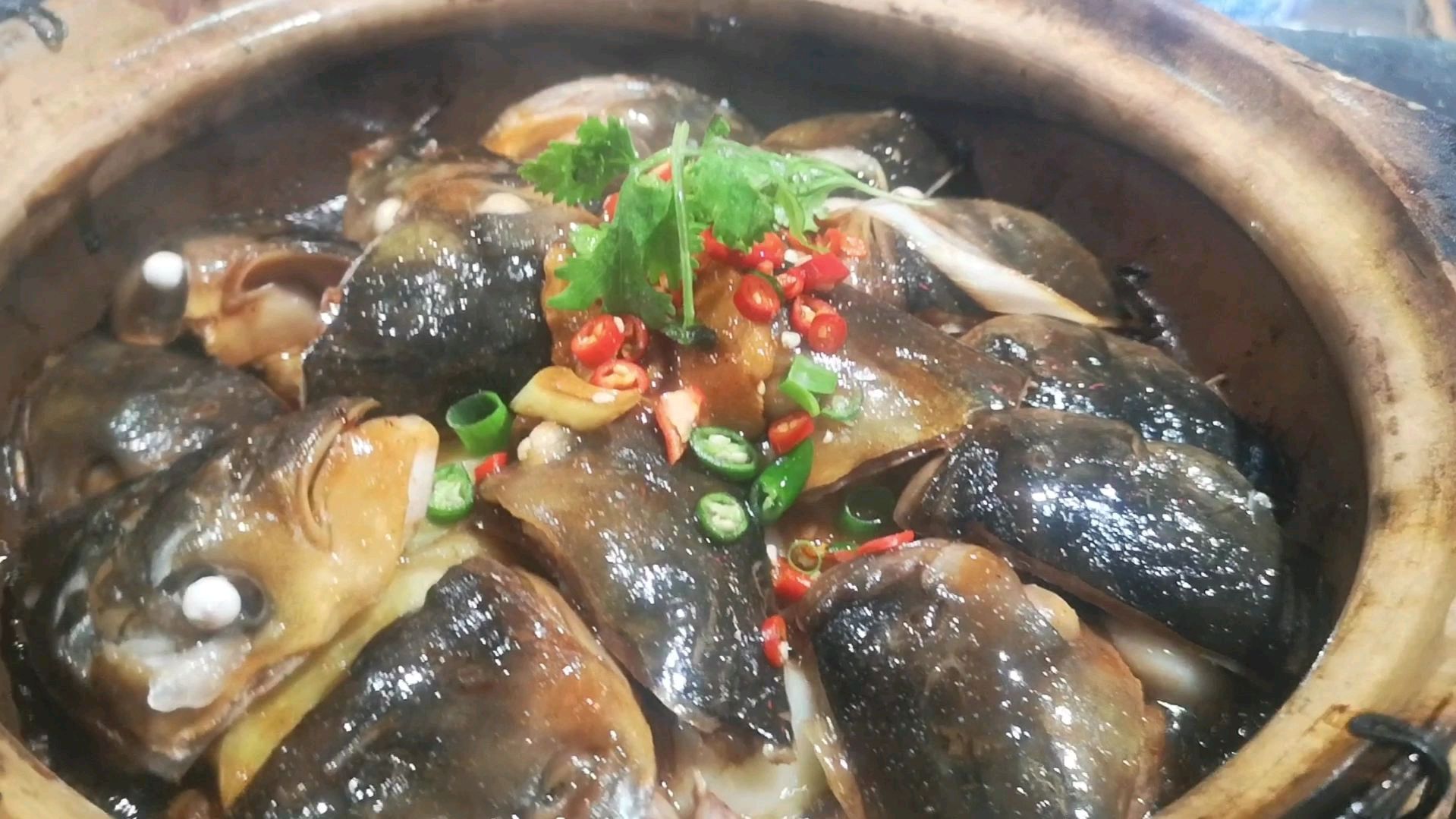 在大酒店鱼嘴还能这么吃,的确很美味,不信你试试