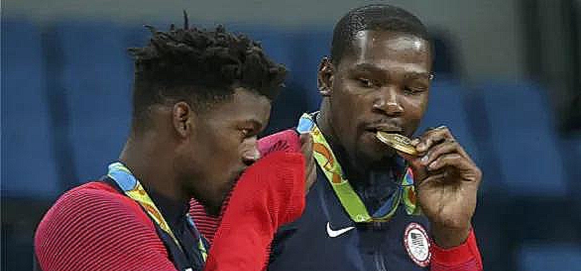 梦十二队,虽然不能代表nba的最顶级水平,但是依然星光闪耀