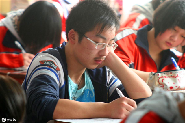 80,90后初中常说得5句话,现如今依然很流行,你知道吗?