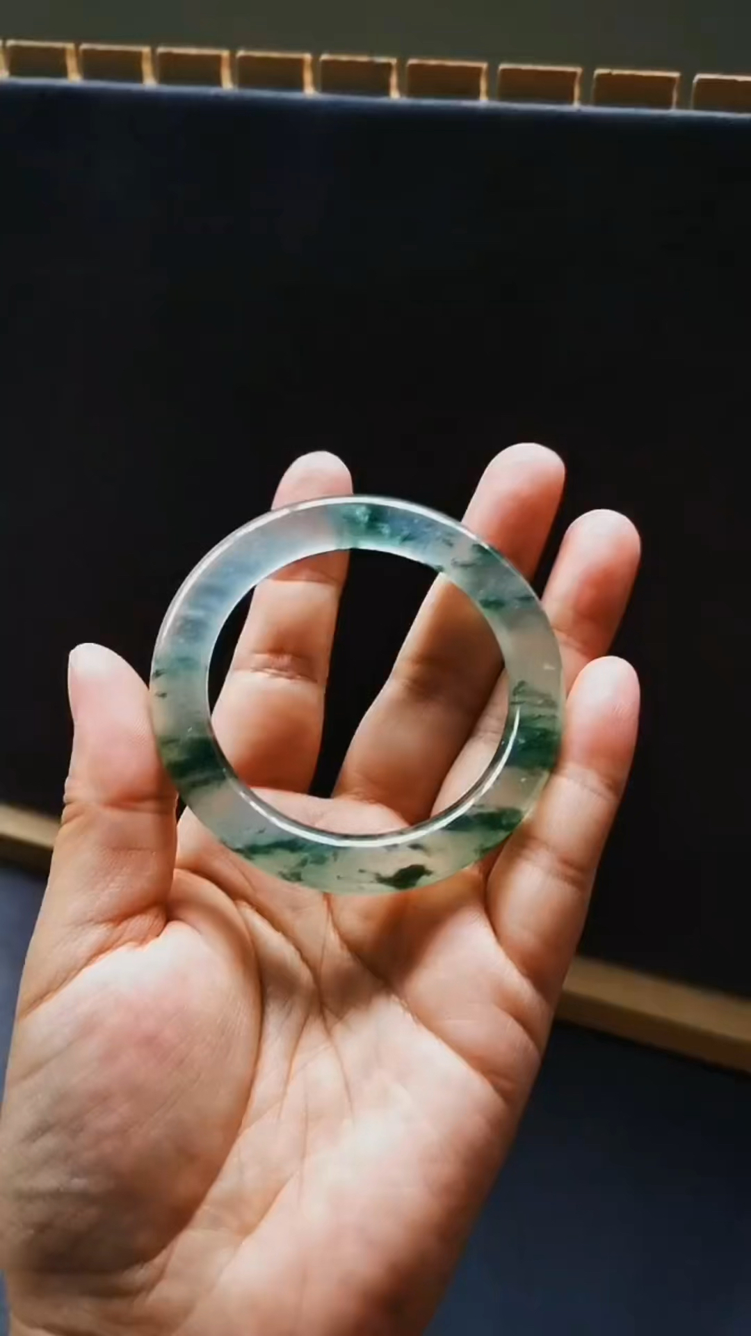 粉丝定做的翡翠冰玻种飘花翡翠手镯分享!