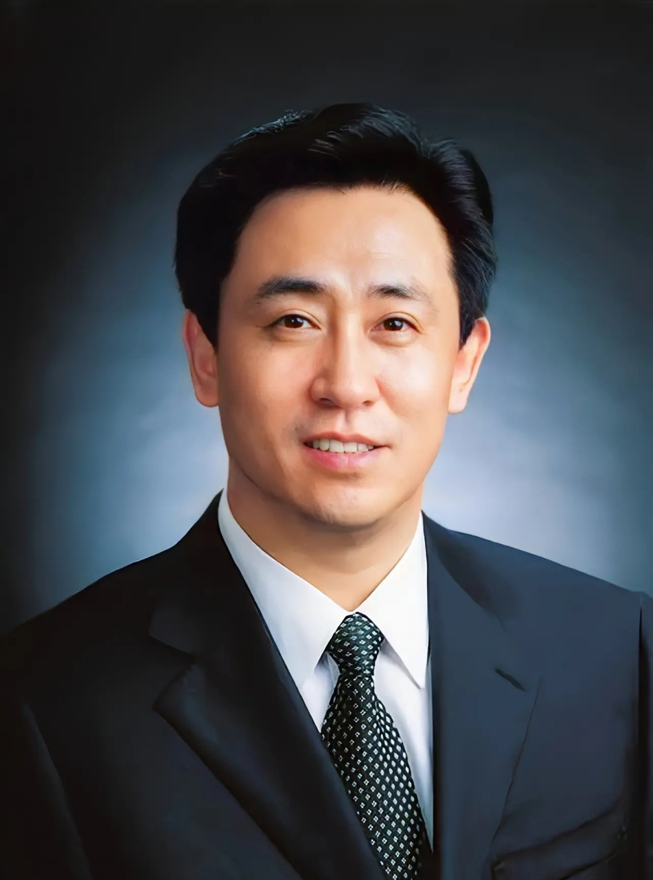 几组数据来感受一下:  如果每天中奖500万,那么你需要从唐朝开始中奖