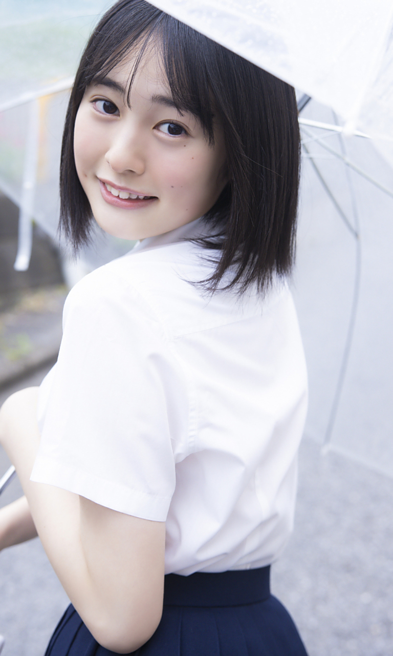 白滨美兔,十八岁日系少女,摄影写真偶像,形象清纯甜美,笑容很是治愈