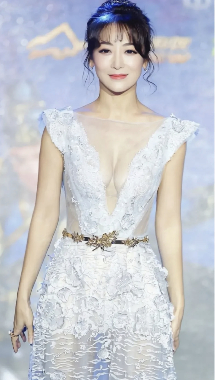 陈紫函身材性感颜值爆表