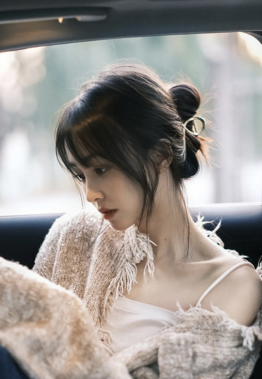 漆昱辰,1997年6月28日出生于四川省成都市,中国内地影视女演员.