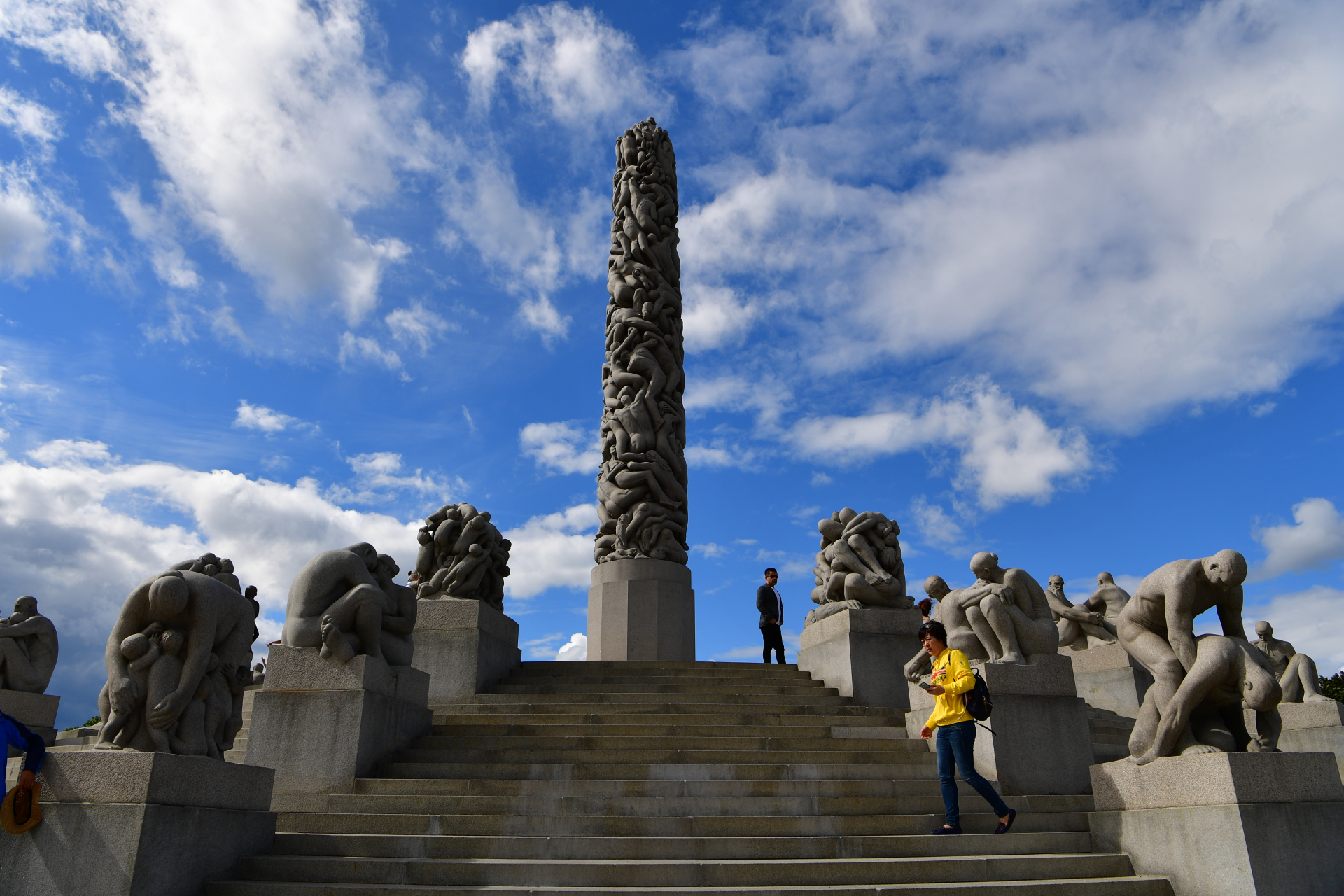 挪威首都奥斯陆维格兰雕塑公园的几个瞬间