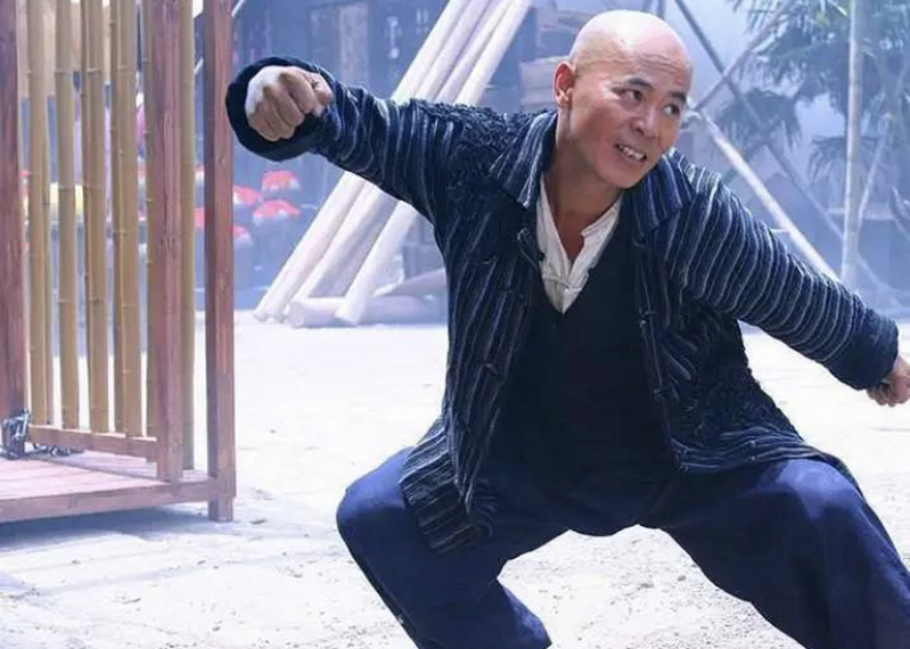 武术指导,曾是李连杰,周润发的武替  熊欣欣十二岁开始练武,广西武术