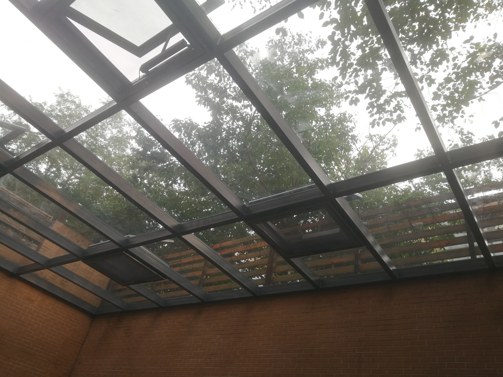 下沉式庭院玻璃采光顶