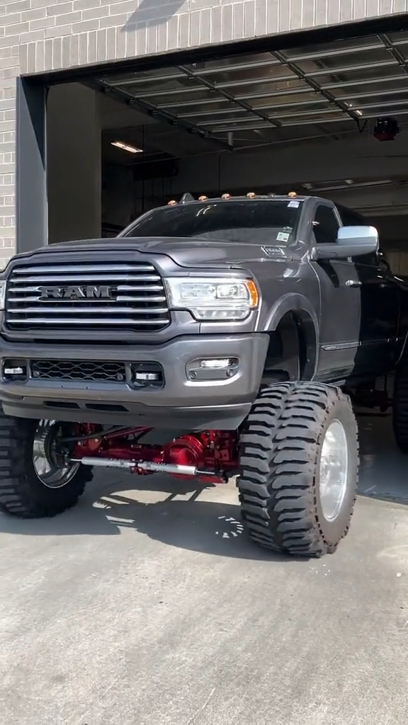 道奇ram2500 megacab限量版