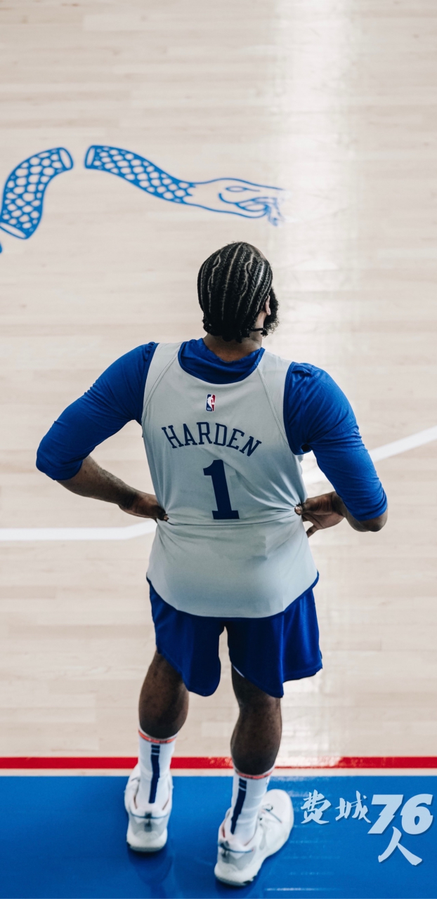 未参加训练,恩比德次轮第一场出战概率只有四分之一.