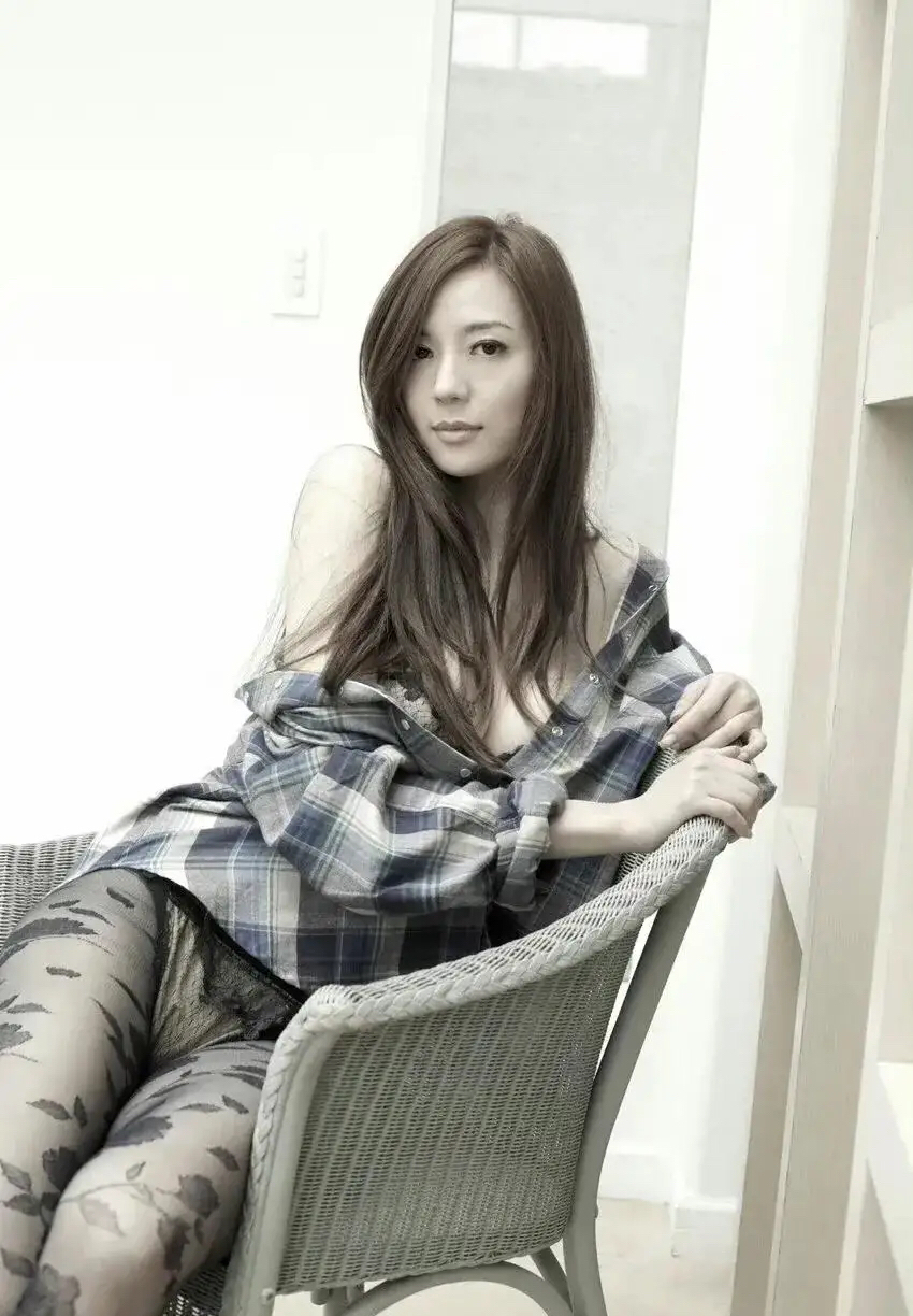 周韦彤迷人的身材让人遐想无限