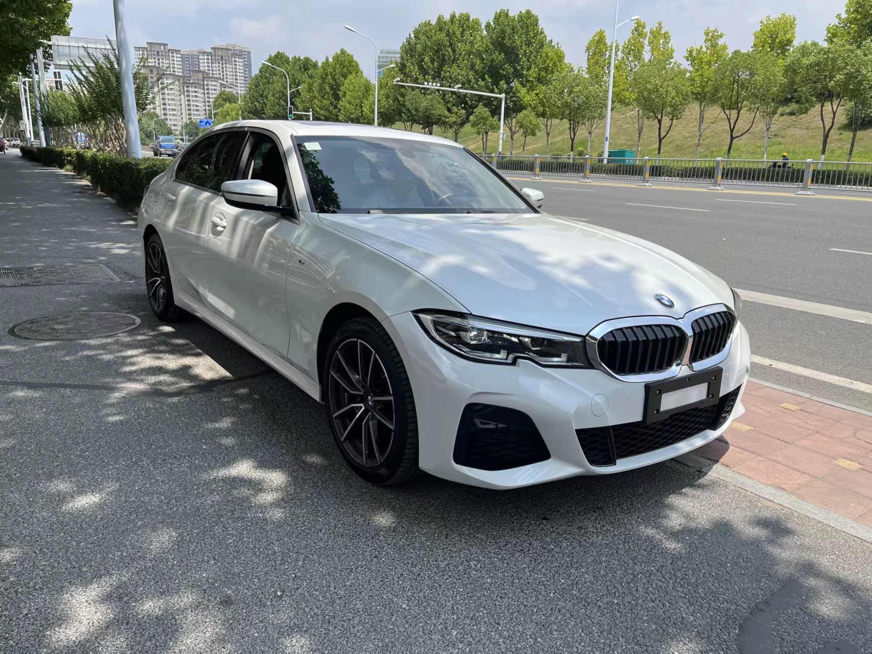 宝马3系320li