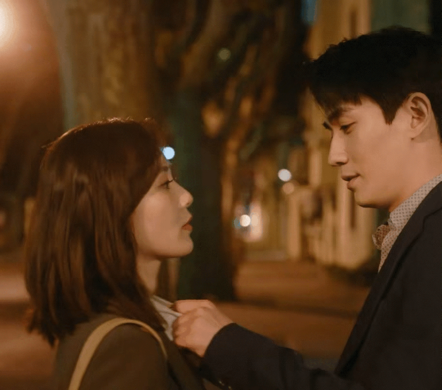 朱一龙和车晓毫无cp感可言,姐弟即视感,吻戏太尴尬了,看着太出戏了,光