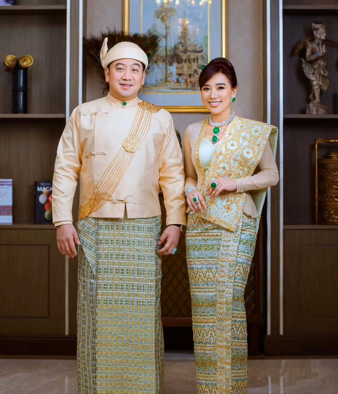 缅甸皇室的婚礼火了,顶级满绿翡翠亮瞎眼!