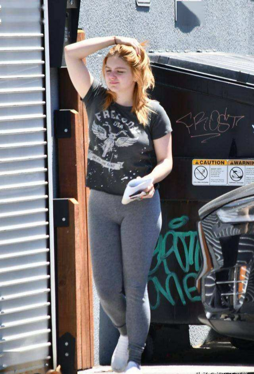 阿芮尔·温特,1998年1月出生于美国弗吉尼亚州费尔法克斯,演员和歌手.