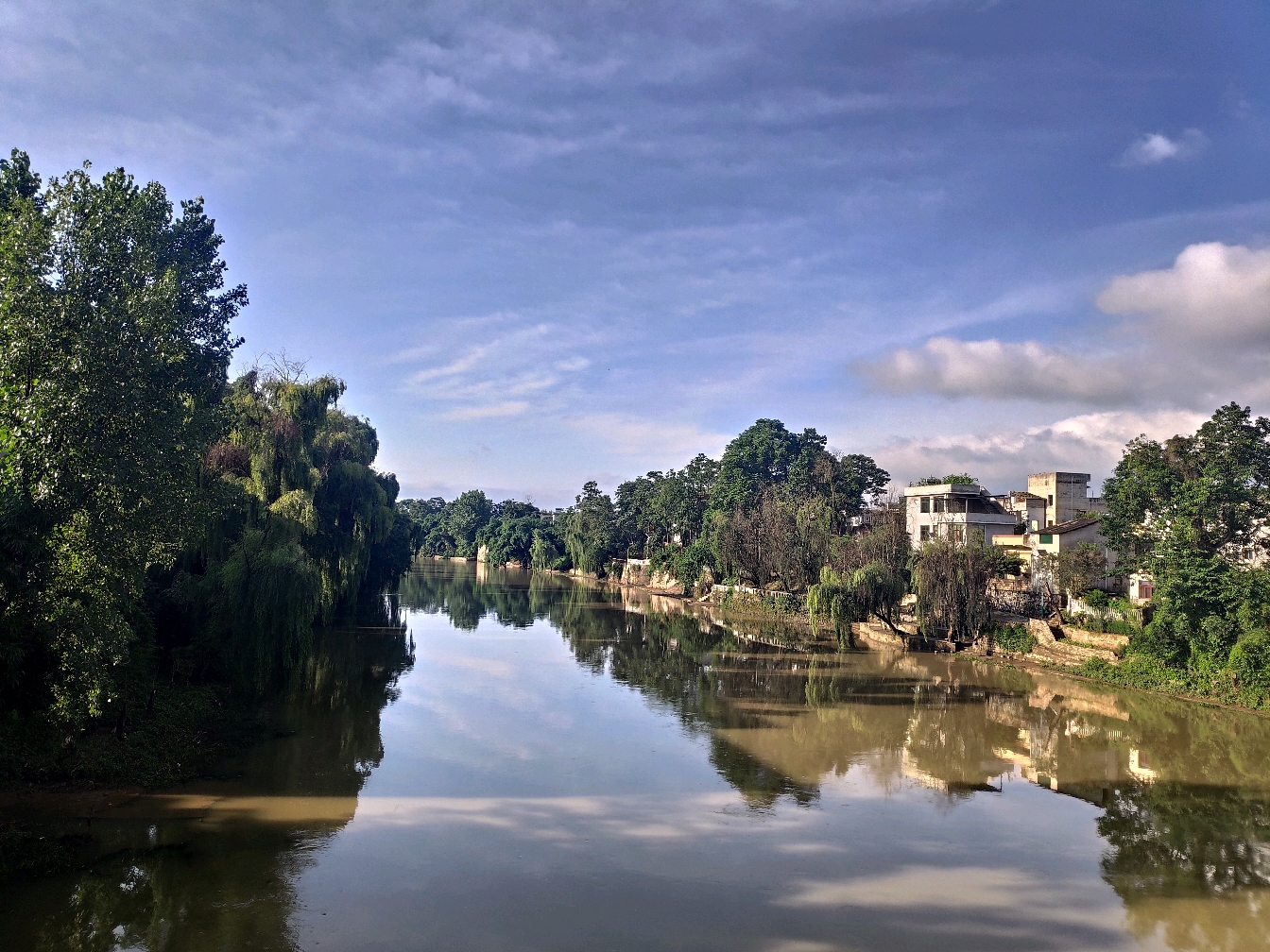 号称贵州省最大的平原,惠水涟江大坝