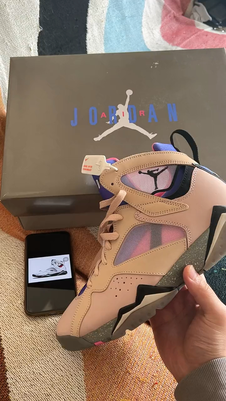 aj7蓝宝石实物好一般啊看了看买了个大巴黎还挺好