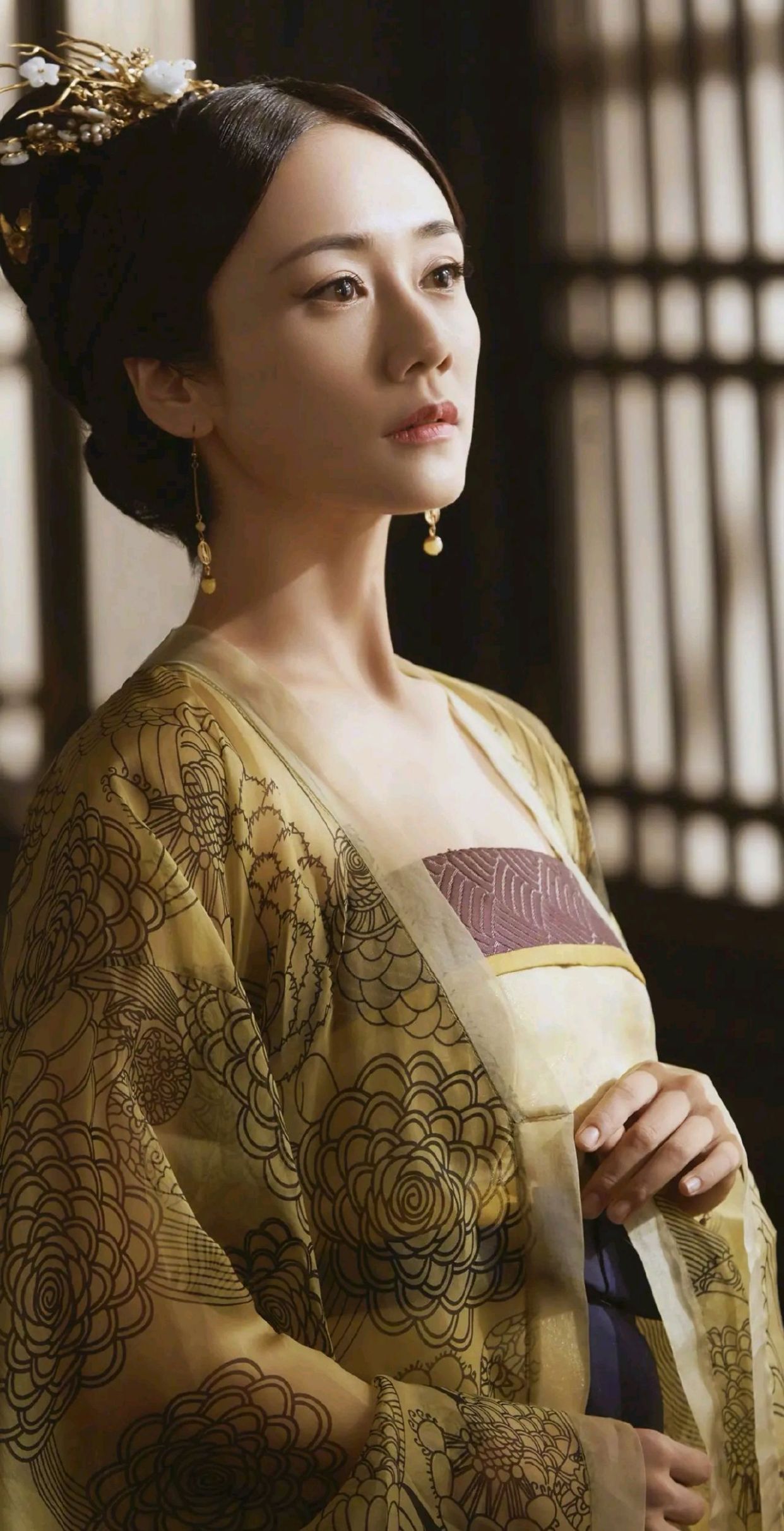 刘芸典雅秀气,古装唯美