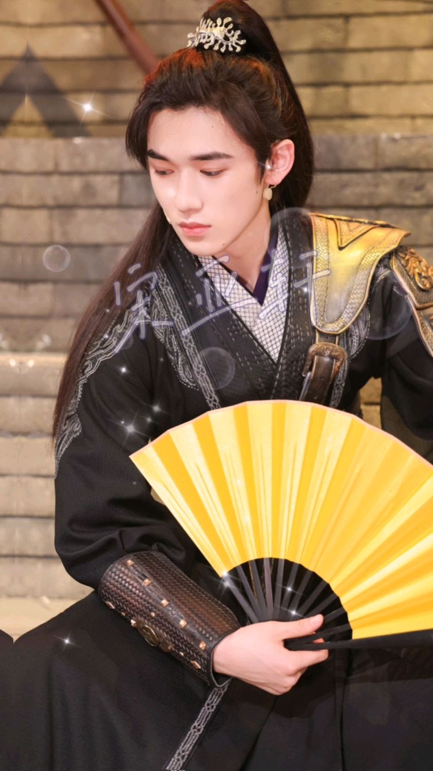 【宋亚轩王牌cos轩辕剑造型】今晚20:20一起去看轩少侠吧!