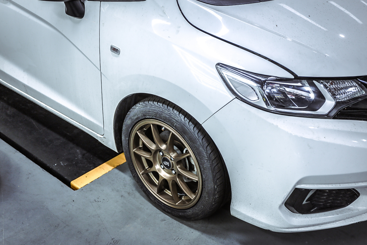 本田飞度改装16寸轮毂分享