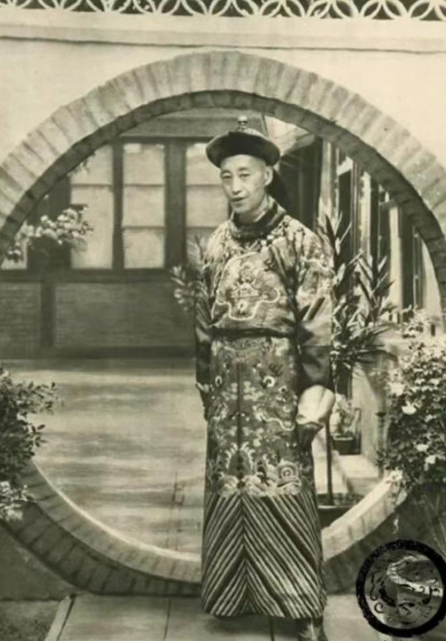 小德张(1876年-1957年4月),中国清朝末代太监总管(中国最后一位太监
