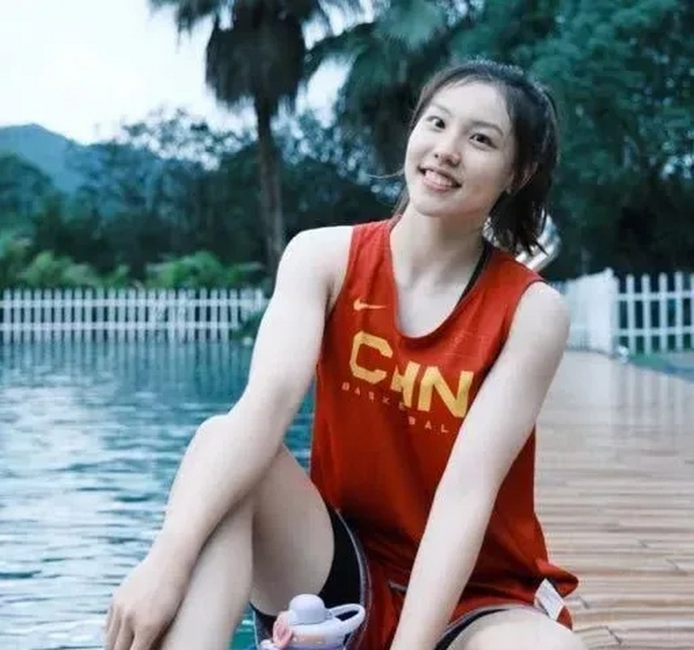 但最重要的是,她在比赛中展现出了无尽的拼搏精神.