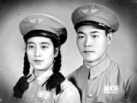 广州军区空军司令员武继元在酒店,遭遇歹徒挑衅,将军说:滚出去