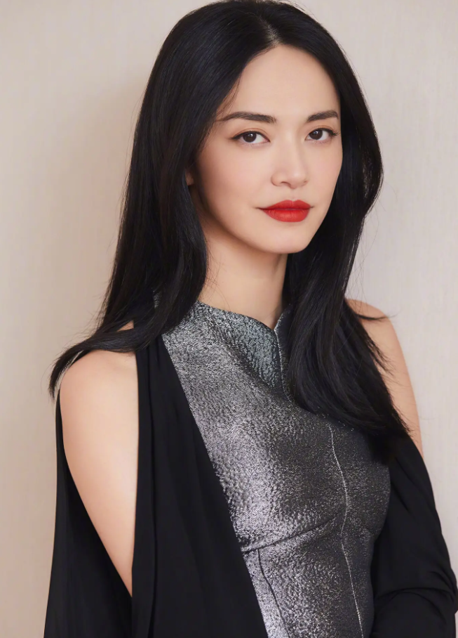 好看的嘴巴对颜值有多重要?这4位绝美女星却都毁在一张嘴上!