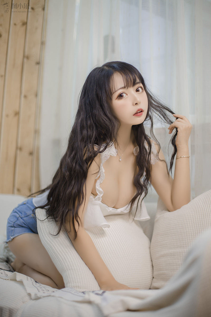 MTYHVOL-288-3.jpg