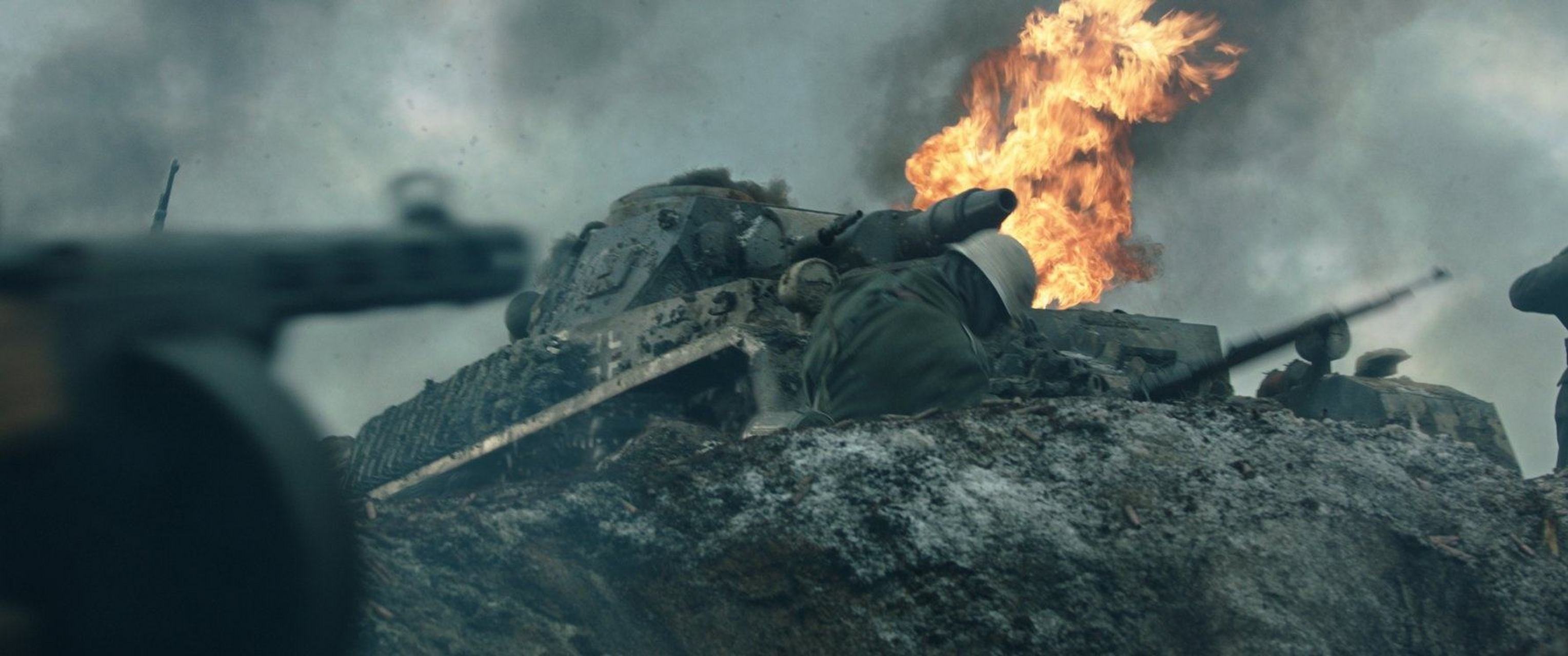 军事历史#  苏联版"八佰" 二战苏联卫国战争中,涌现出无数英雄.